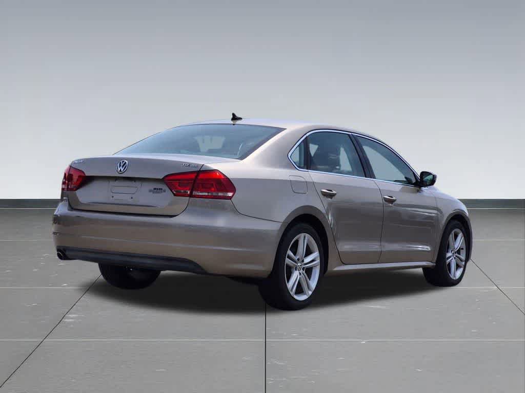 Used 2015 Volkswagen Passat TDI SE FWD image 9