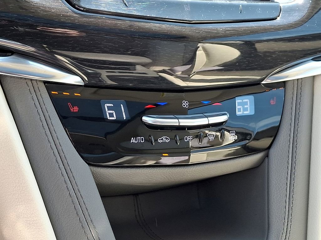 Used 2020 Cadillac XT6 Premium Luxury image 17