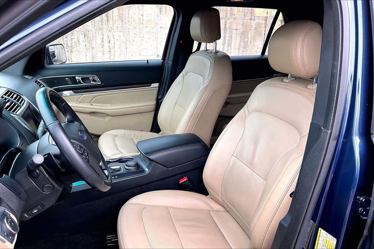 Used 2016 Ford Explorer Limited w/ Equipment Group 303A image 8