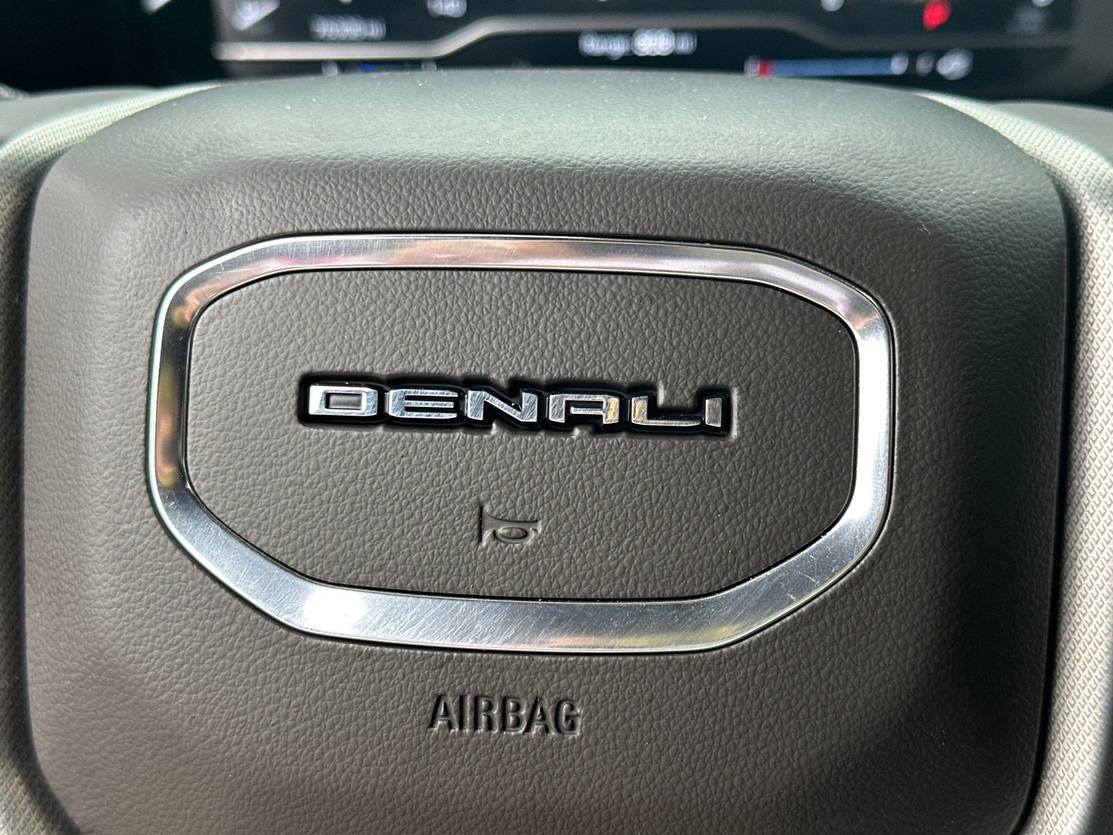 Used 2022 GMC Yukon Denali image 27