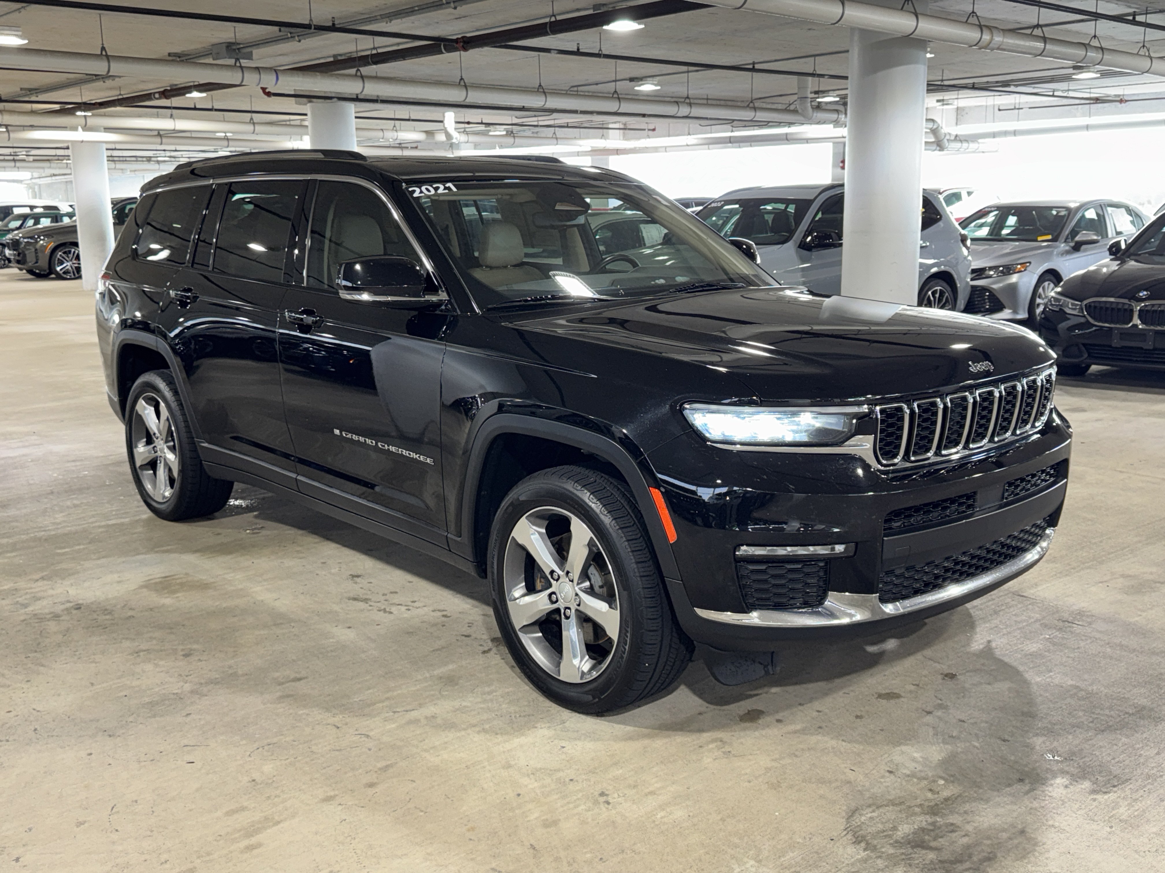 Used 2021 Jeep Grand Cherokee L Limited RWD image 2