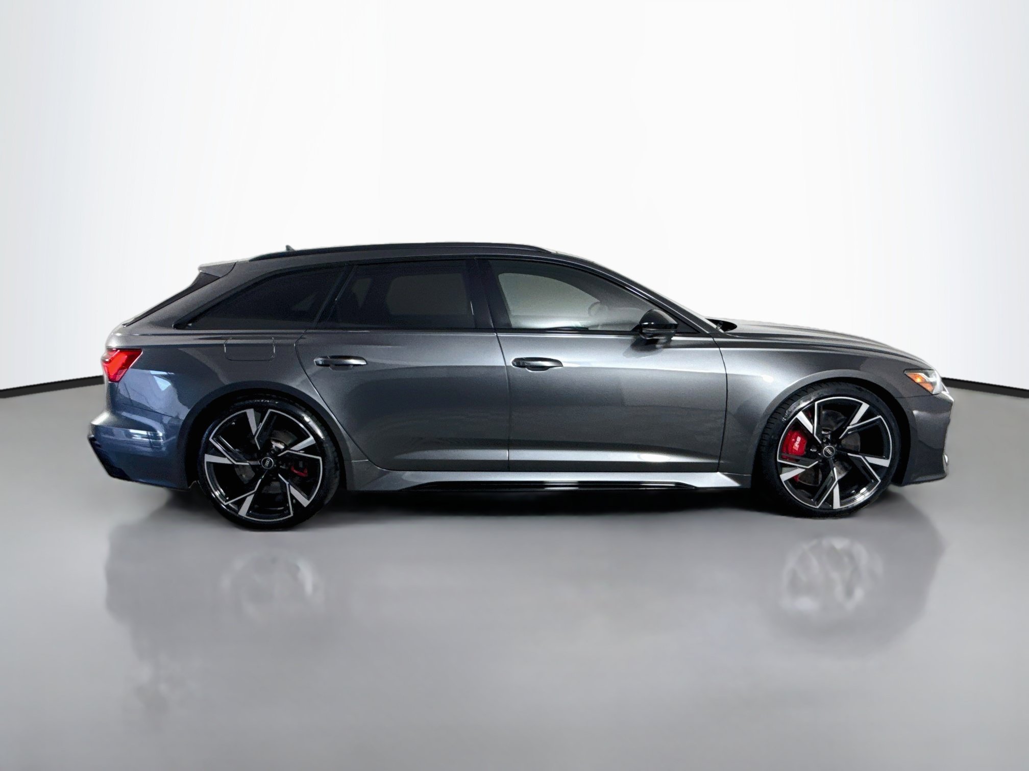 Used 2022 Audi RS 6 w/ Executive Package AWD/4WD image 11