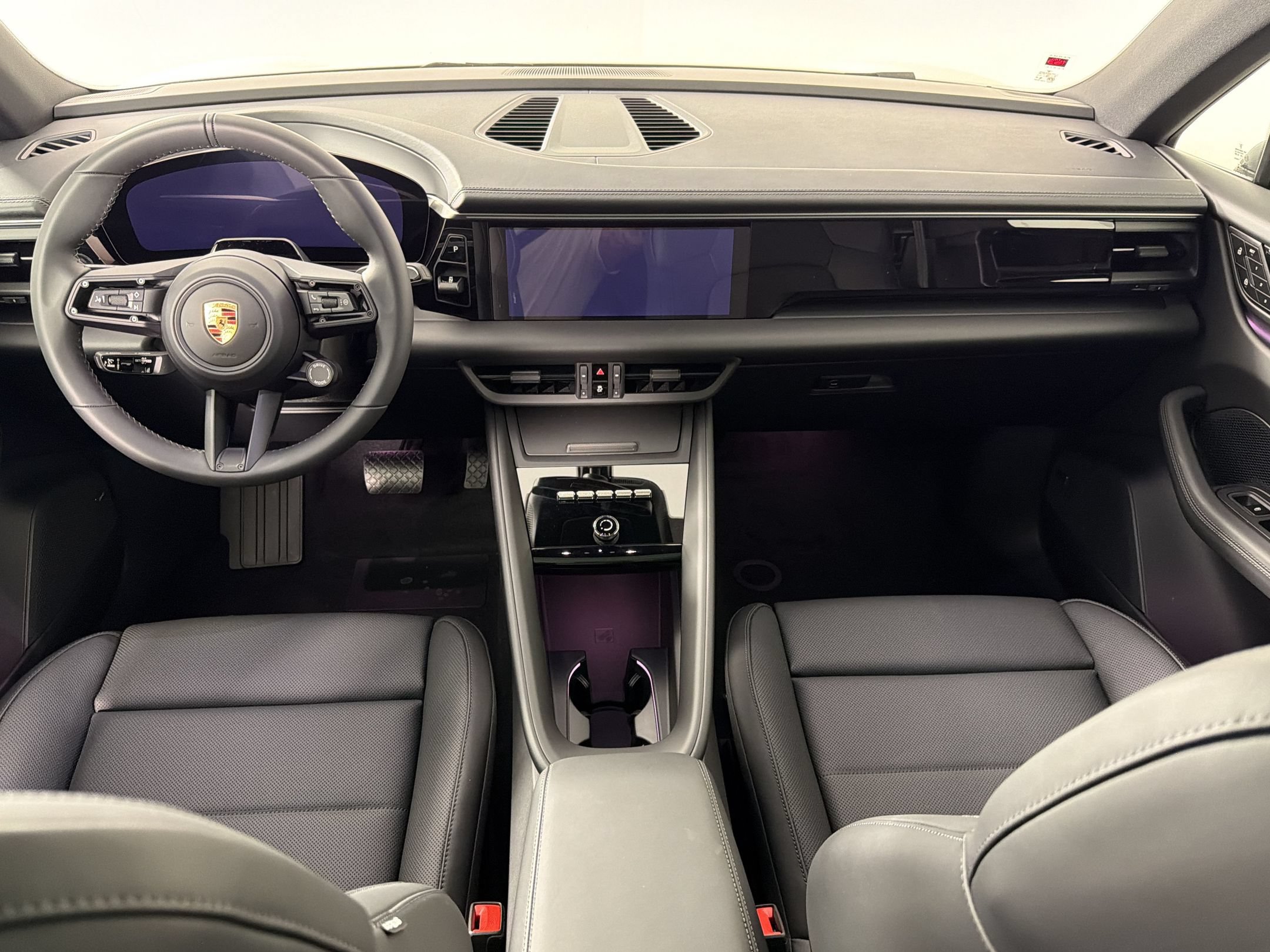New 2026 Porsche Macan Electric RWD image 14