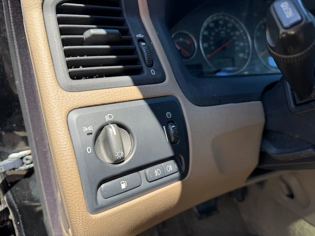 Used 2005 Volvo S60 2.5T image 8