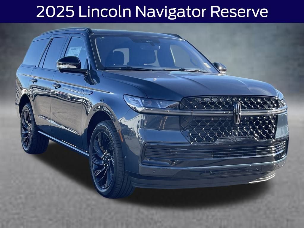 New 2025 Lincoln Navigator Reserve w/ Jet Appearance Package image 1