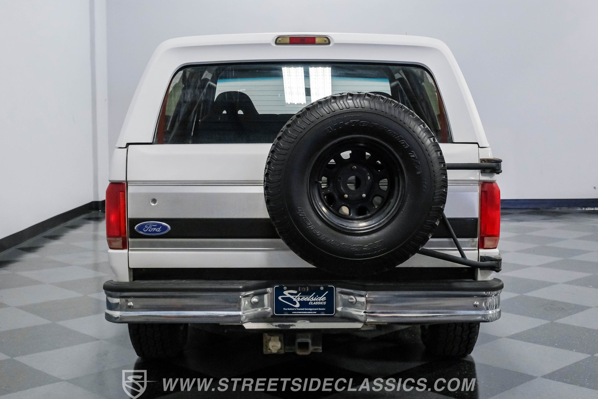 Used 1994 Ford Bronco XLT image 9
