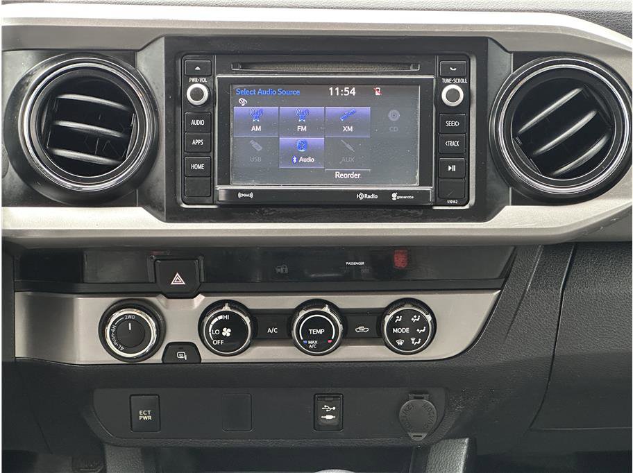 Used 2016 Toyota Tacoma SR5 AWD/4WD image 22