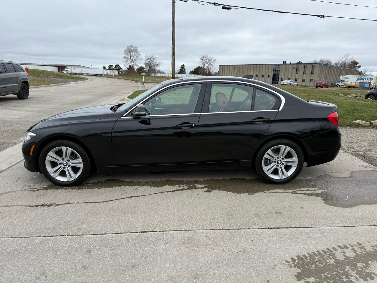 Used 2018 BMW 330i xDrive Sedan w/ Convenience Package image 8