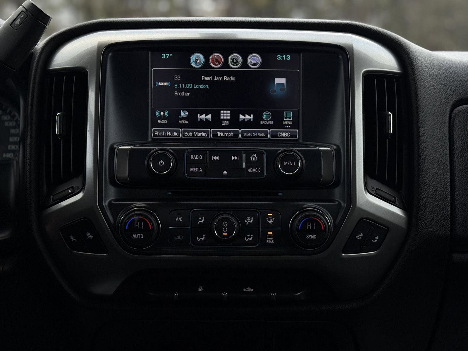 Used 2018 Chevrolet Silverado 1500 LT w/ All Star Edition image 19