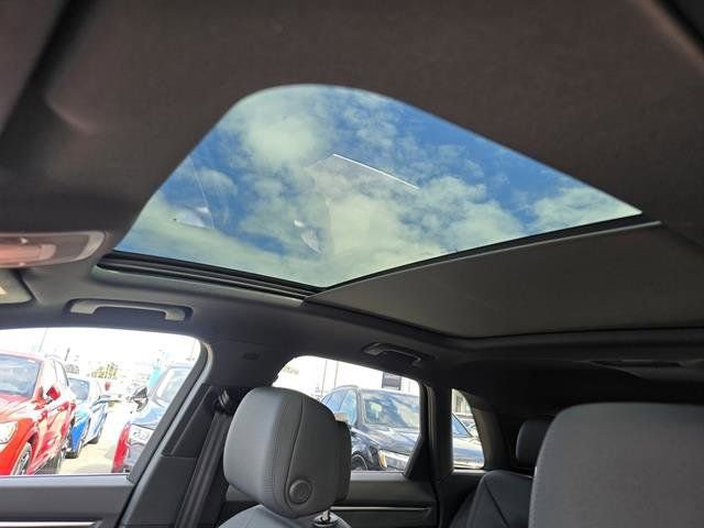 Used 2025 Audi Q3 2.0T Premium w/ Convenience Package AWD/4WD image 5