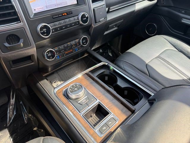 Used 2019 Ford Expedition Platinum RWD image 24