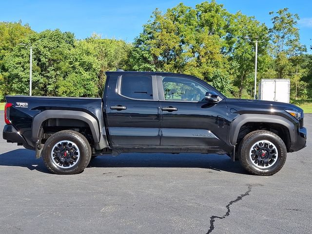 Used 2024 Toyota Tacoma TRD Off-Road w/ TRD Off Road Upgrade Package AWD/4WD image 10