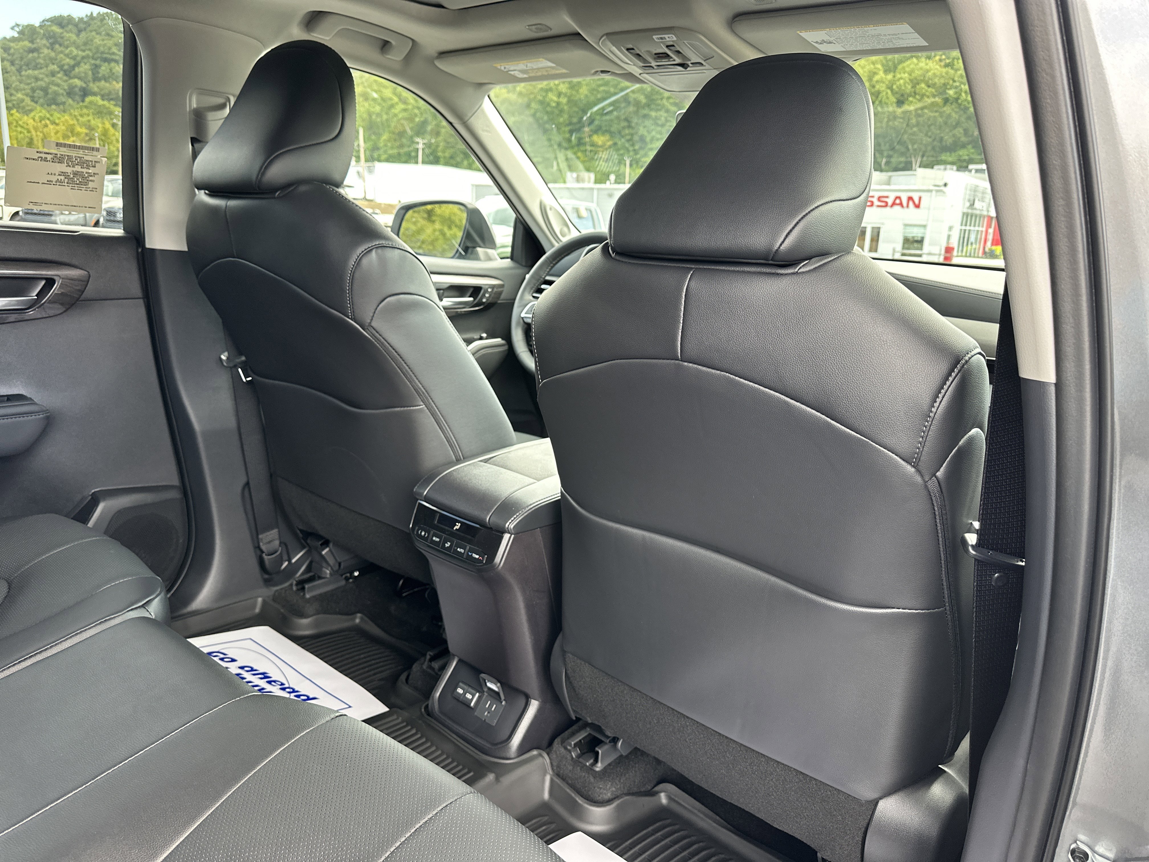 New 2025 Toyota Highlander Limited image 24