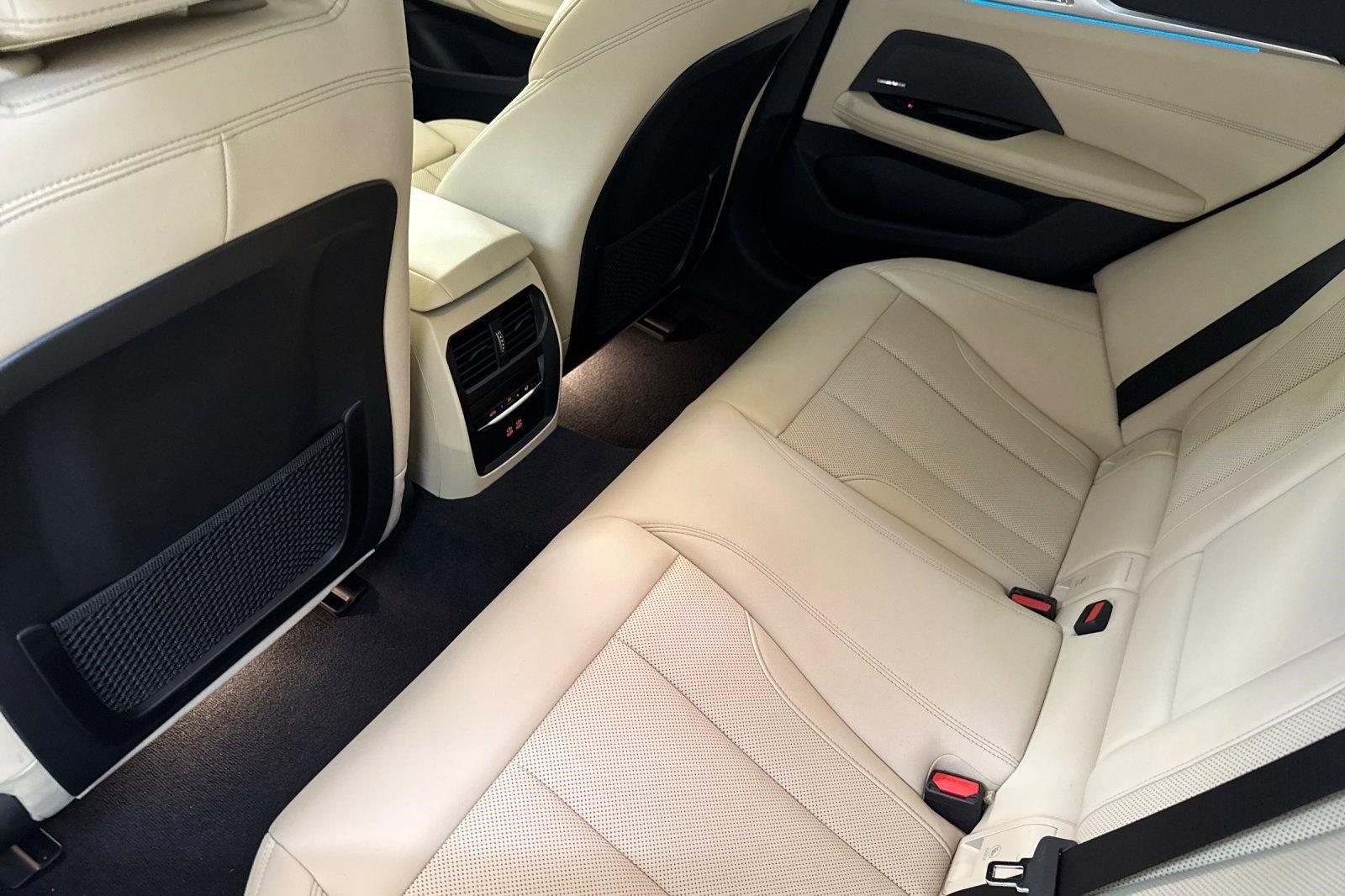 Used 2023 BMW i4 eDrive35 RWD image 29
