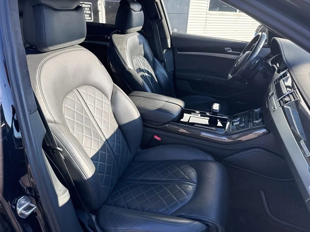 Used 2015 Audi S8 w/ S8 Cold Weather Package image 23