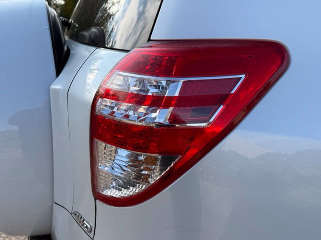Used 2009 Toyota RAV4 Limited w/ Limited Extra Value Pkg AWD/4WD image 12