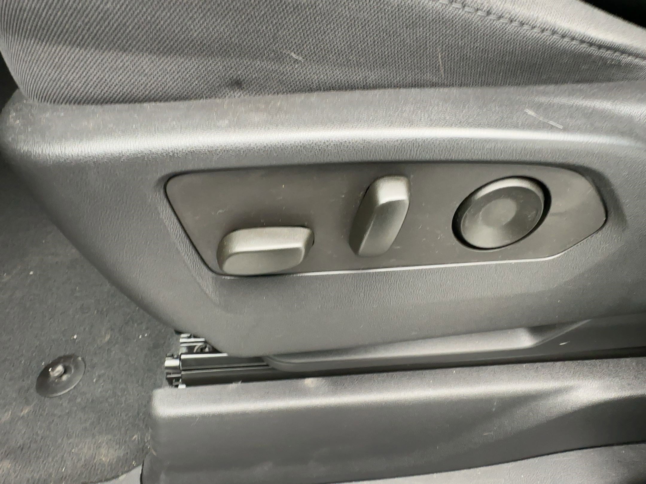 Certified 2023 Chevrolet Silverado 1500 Custom image 14