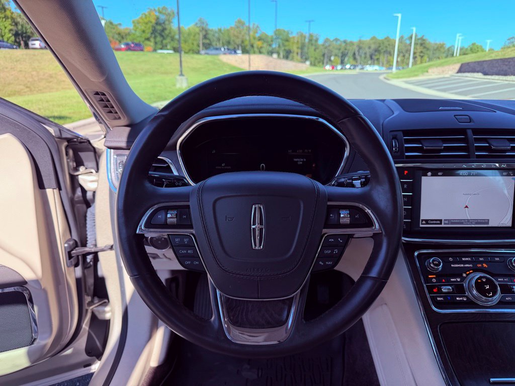 Used 2017 Lincoln Continental Select FWD image 17