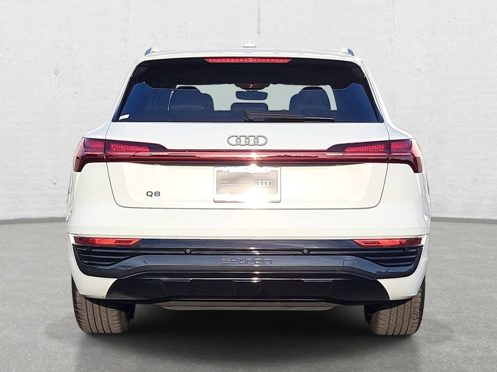 Certified 2024 Audi Q8 e-tron Premium Plus w/ Premium Plus Package AWD/4WD image 6