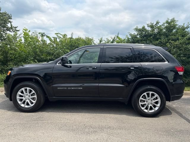 Used 2021 Jeep Grand Cherokee Laredo AWD/4WD image 4