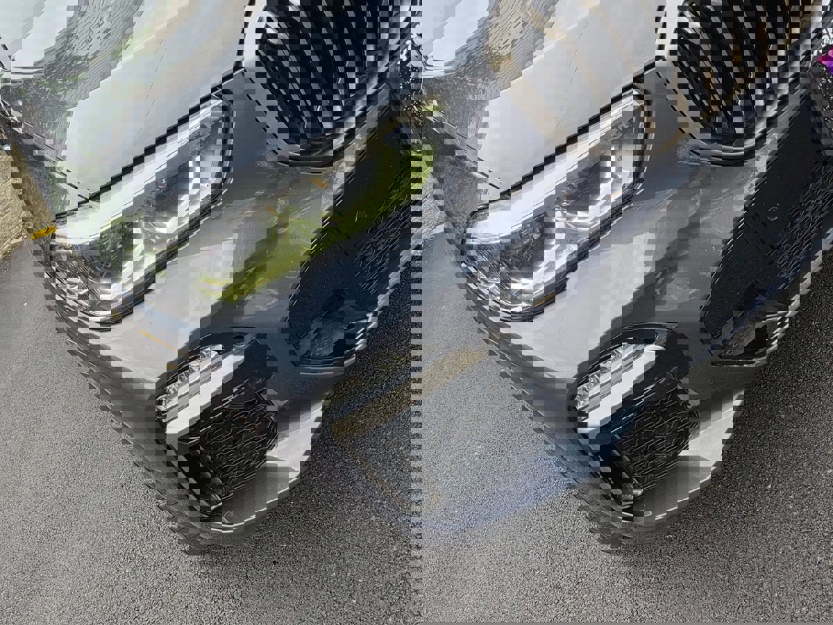 Used 2020 BMW X5 M50i w/ Premium Package image 9