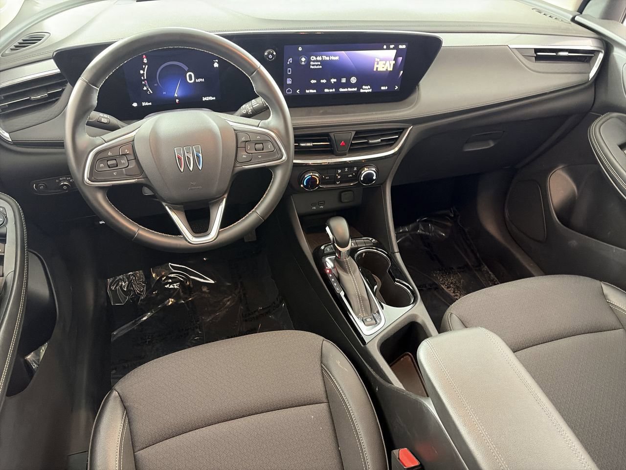 Used 2025 Buick Encore GX Preferred AWD/4WD image 21