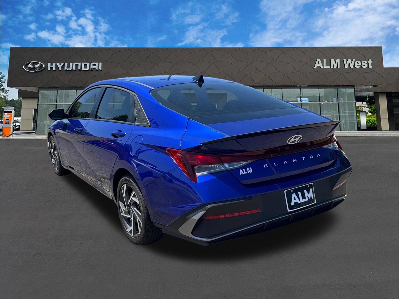 Used 2025 Hyundai Elantra Sport FWD image 7