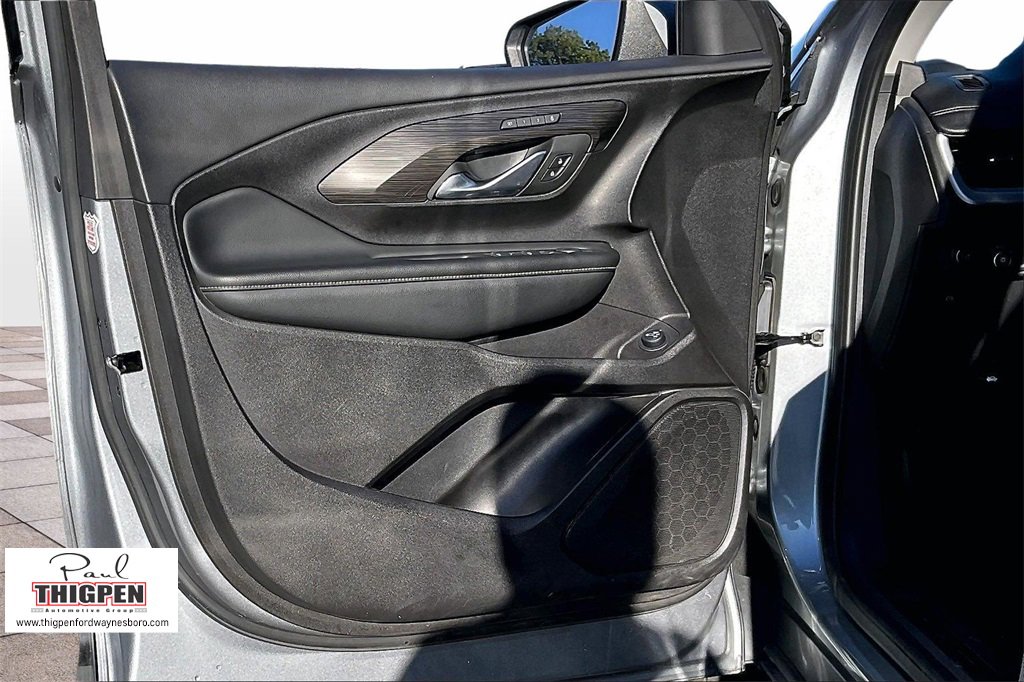 Used 2024 GMC Terrain SLT image 22