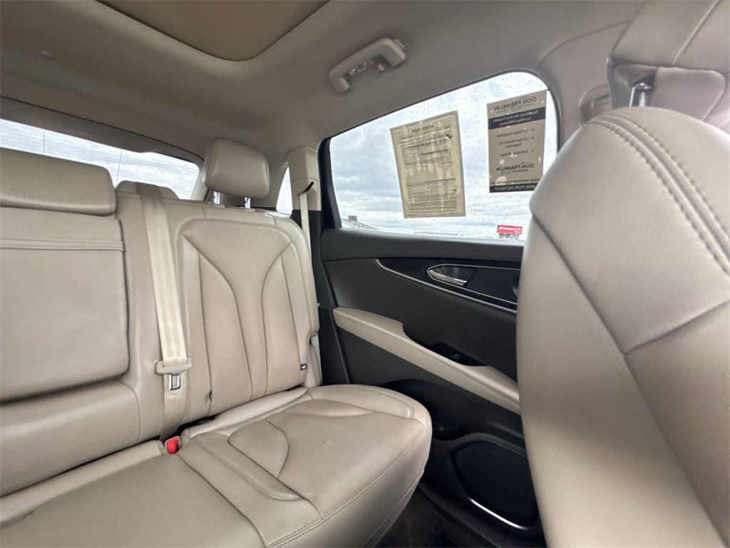 Used 2022 Lincoln Nautilus Reserve image 14