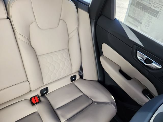 New 2026 Volvo XC60 T8 Plus w/ Climate Package AWD/4WD image 15