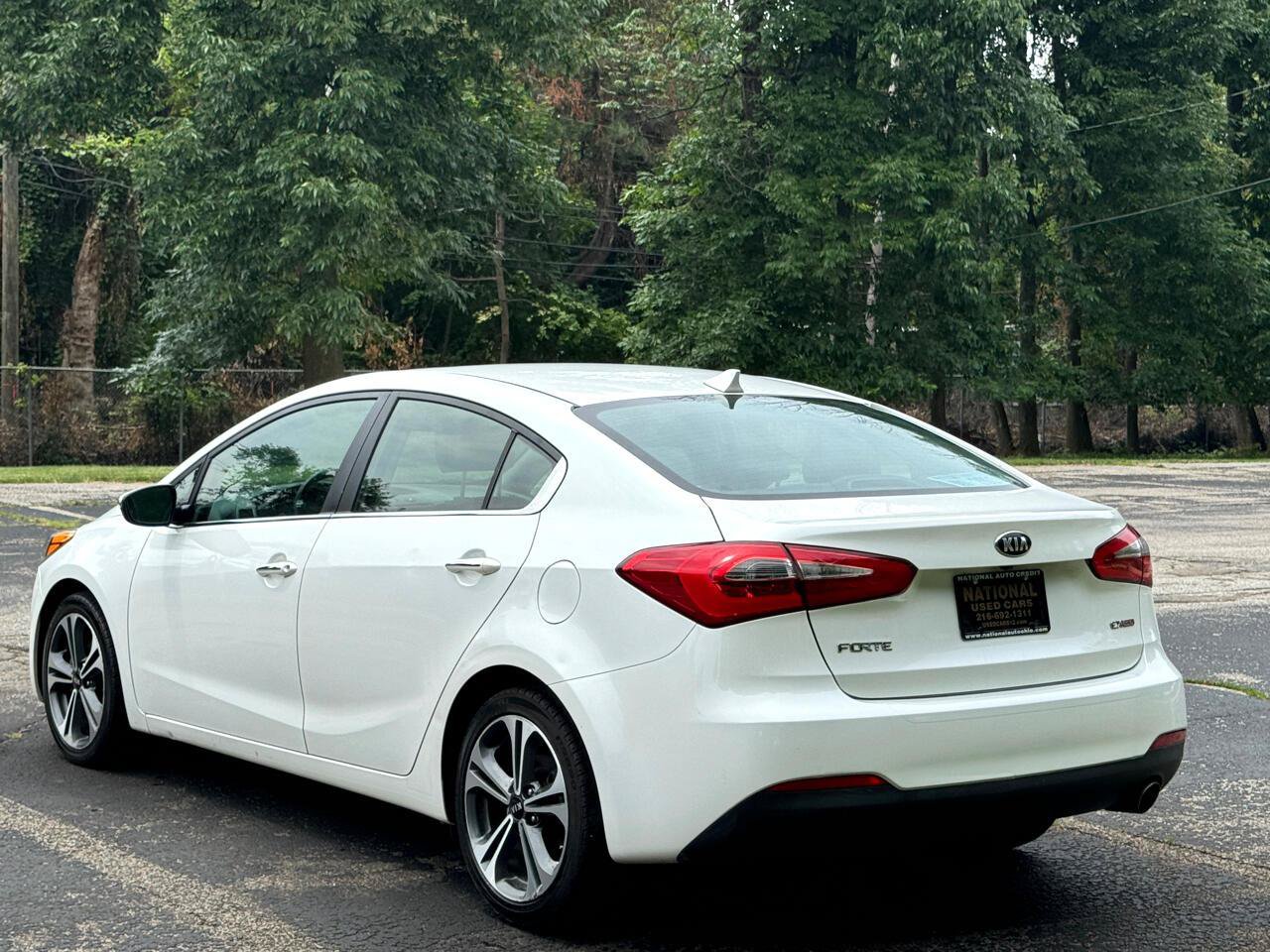 Used 2016 Kia Forte EX w/ EX Premium Package FWD image 3