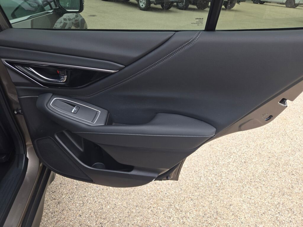 Certified 2023 Subaru Outback Limited image 9