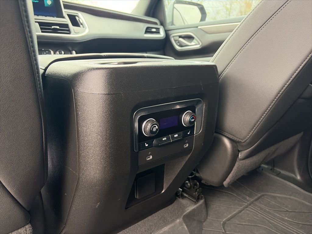 Used 2024 Chevrolet Tahoe Z71 w/ Luxury Package AWD/4WD image 29