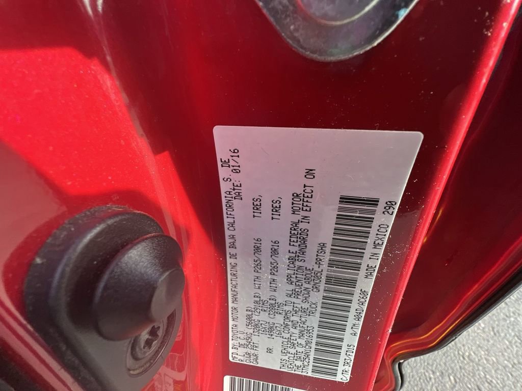 Used 2016 Toyota Tacoma TRD Off-Road image 35