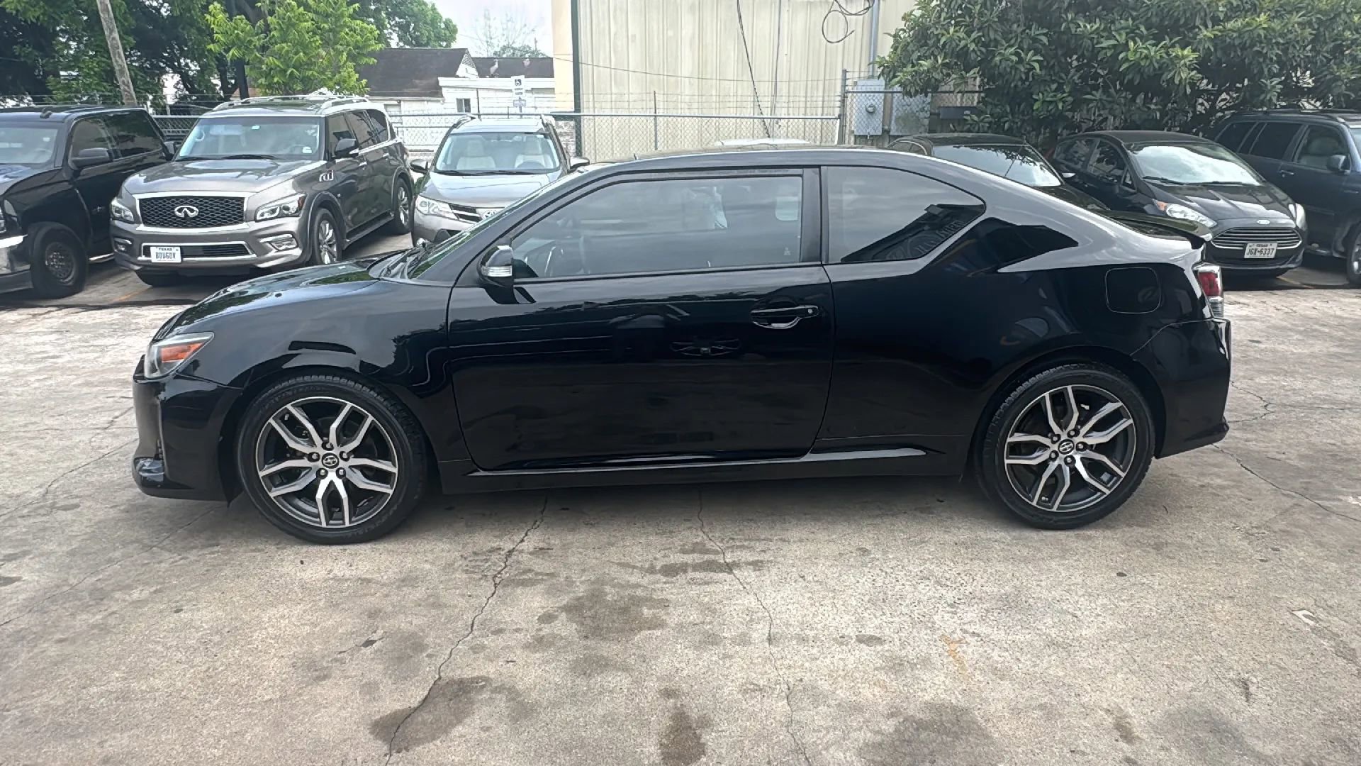 Used 2015 Scion tC FWD image 4
