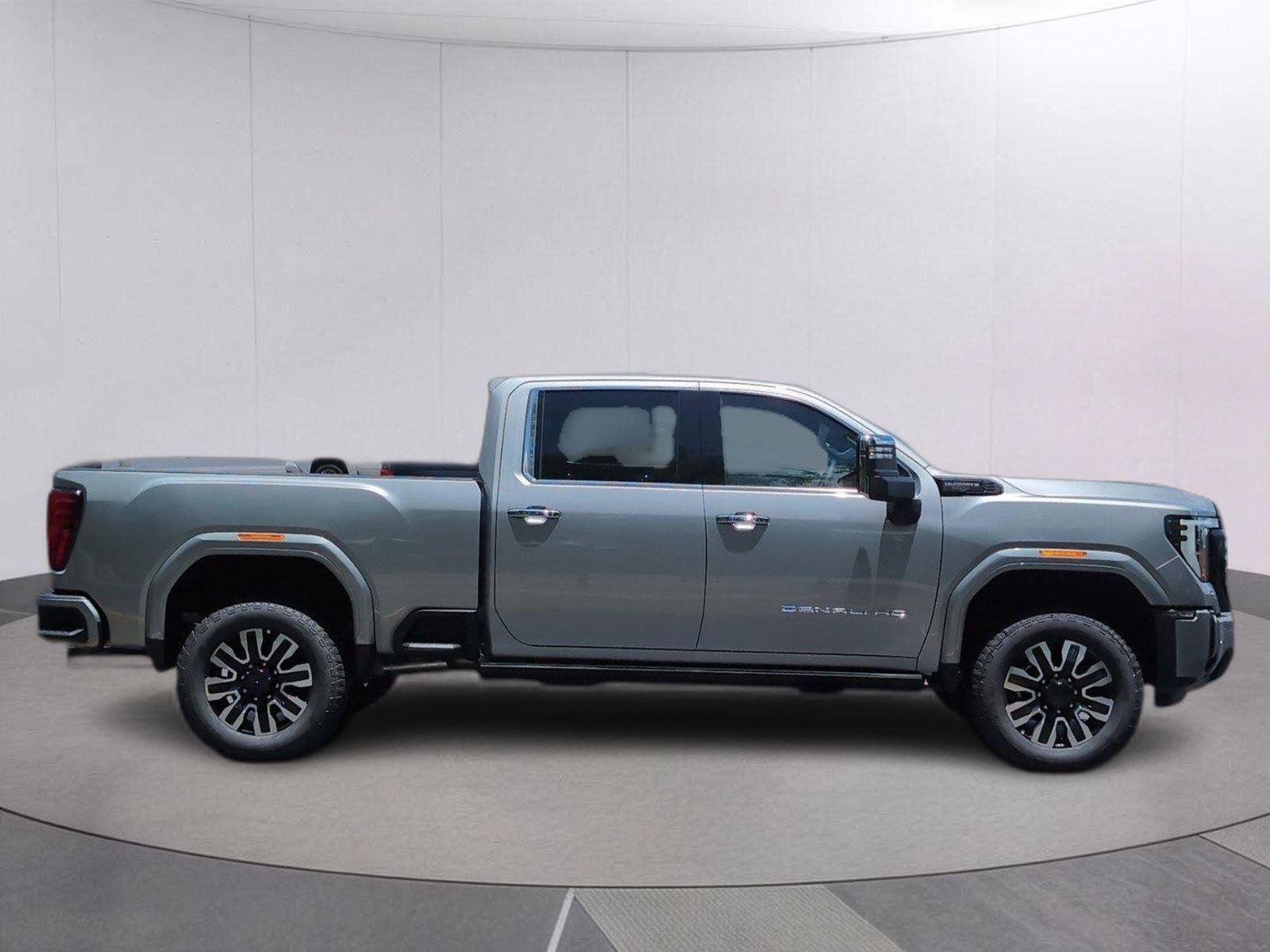 New 2026 GMC Sierra 2500 Denali Ultimate AWD/4WD image 7