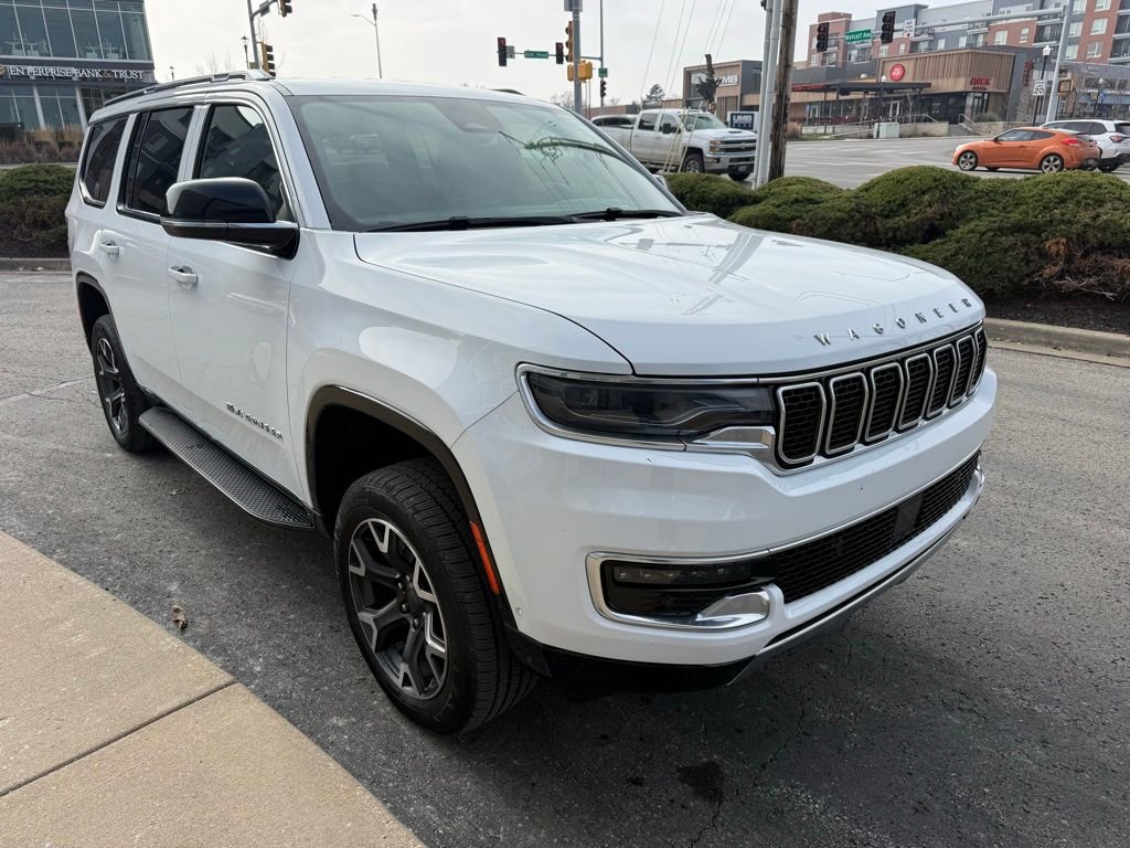 Used 2023 Jeep Wagoneer Series III w/ Preferred Equipment Group image 3