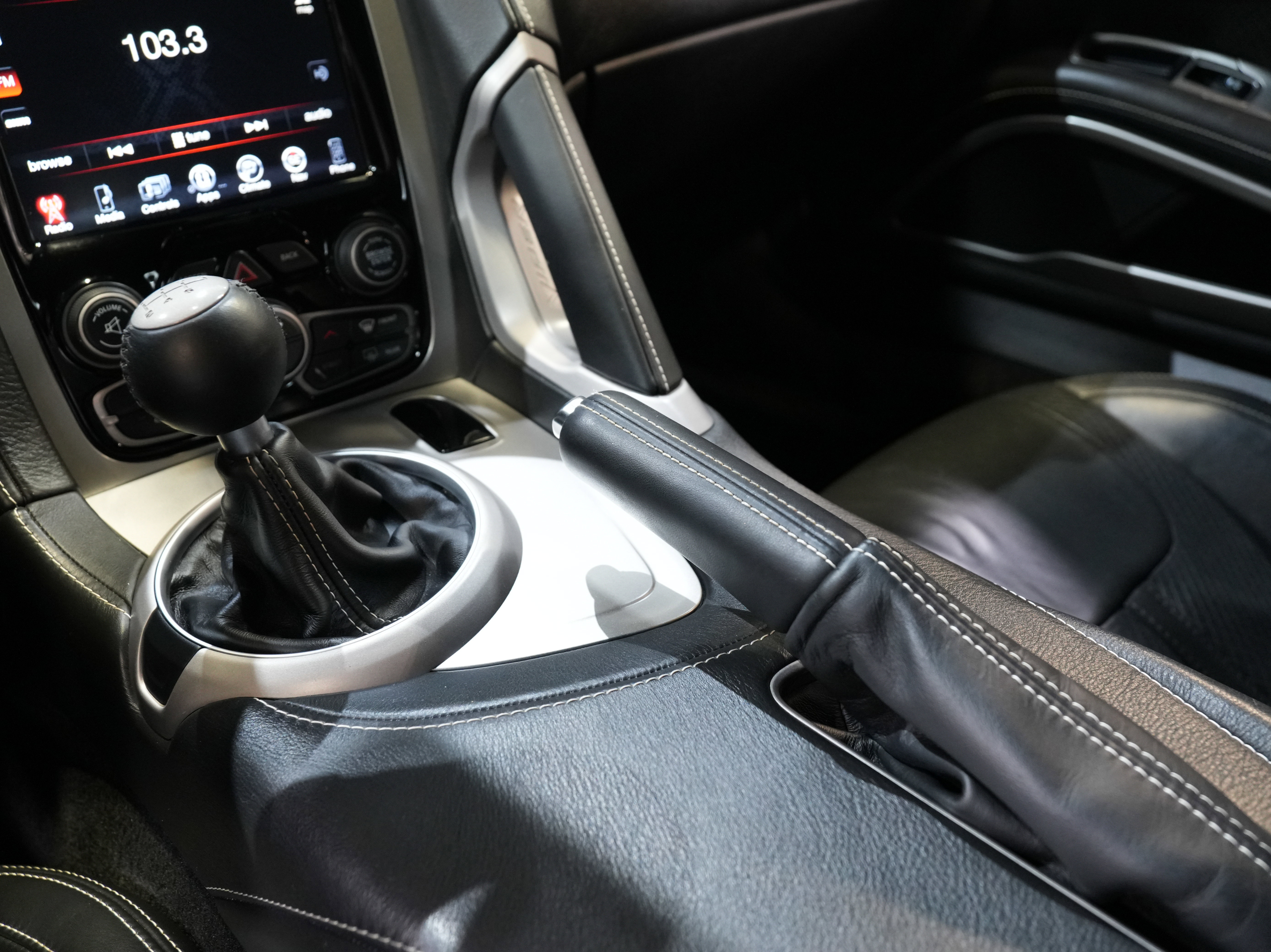 Used 2013 SRT Viper GTS w/ GTS Laguna Interior Pkg image 44