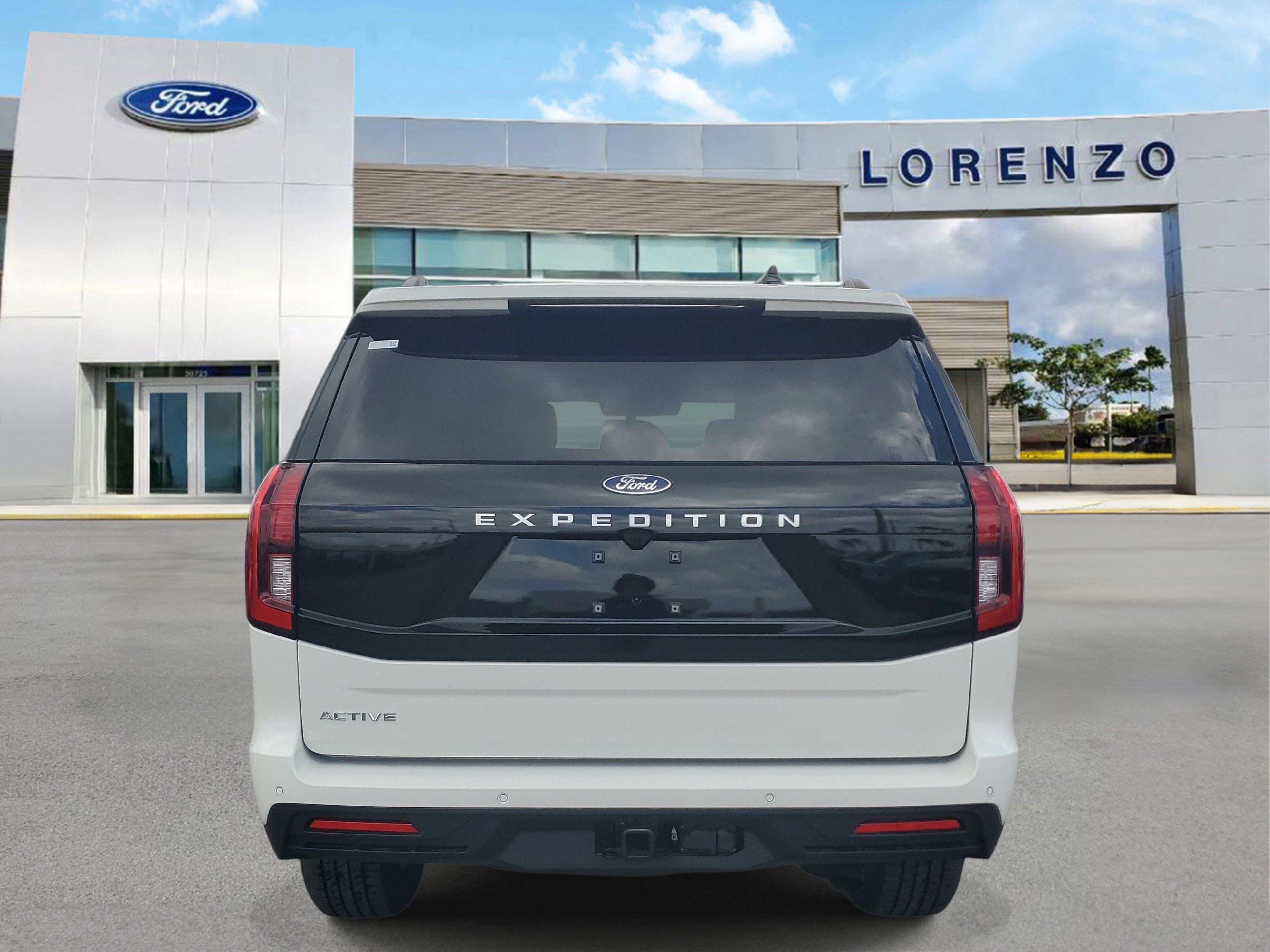 New 2026 Ford Expedition Active RWD image 5