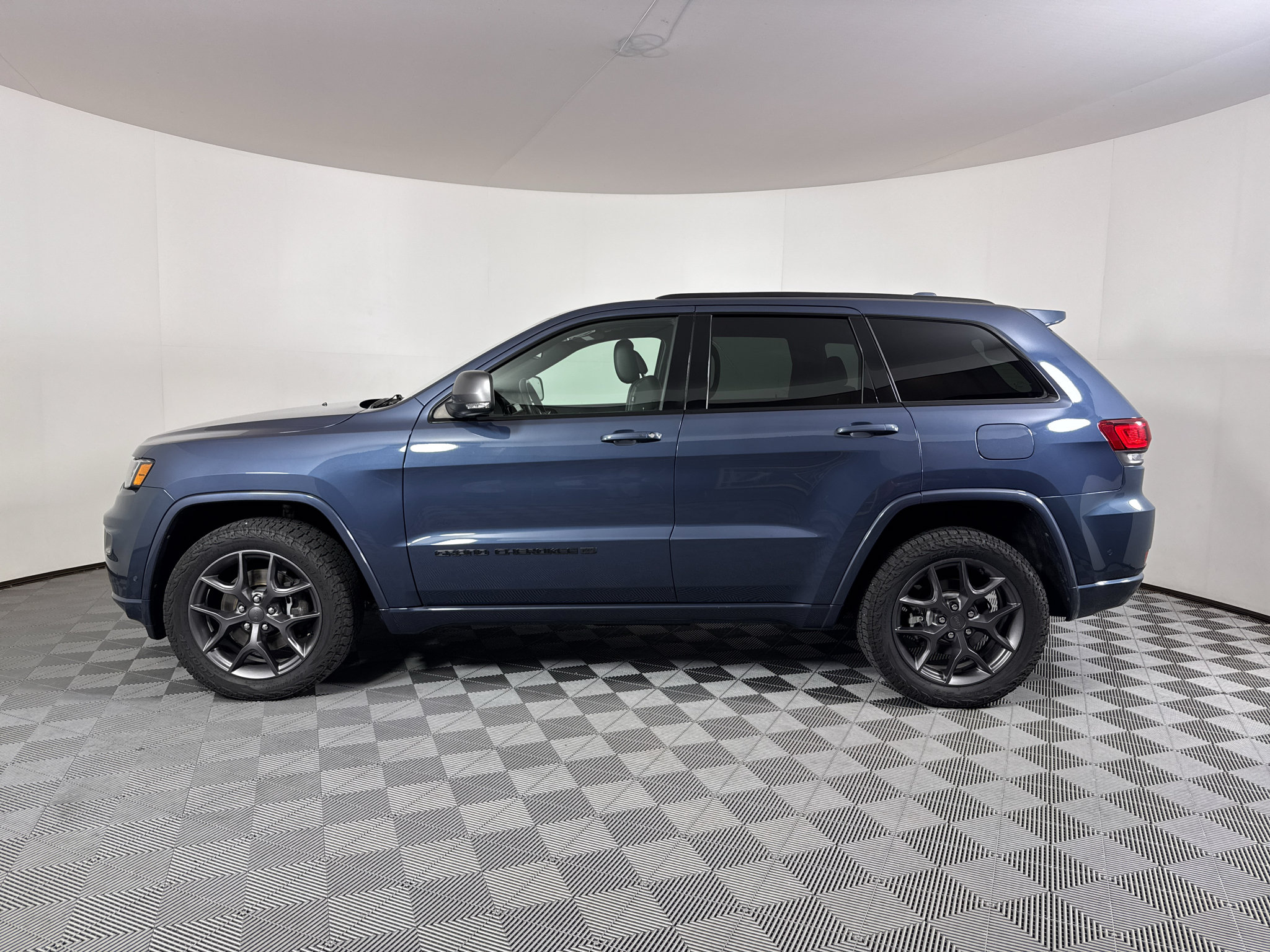 Used 2021 Jeep Grand Cherokee Limited w/ Quick Order Package 28K 80th AWD/4WD image 12