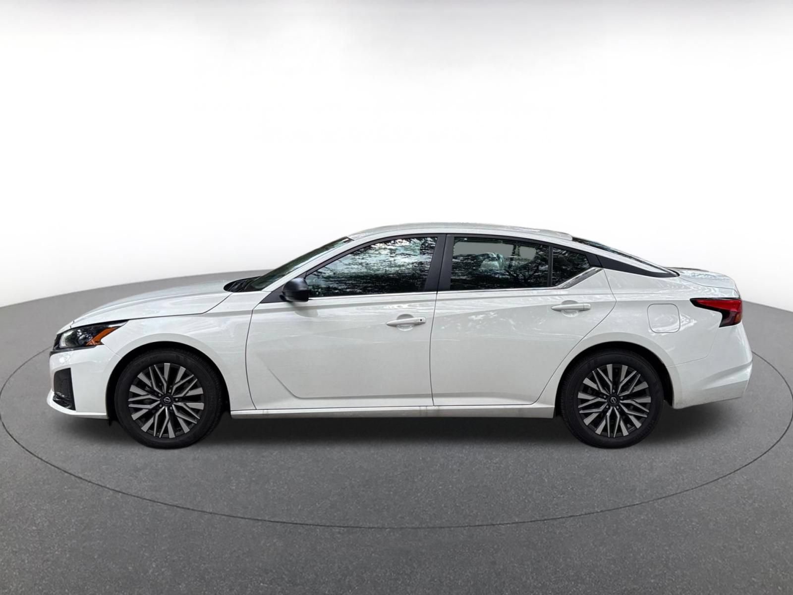 Used 2026 Nissan Altima 2.5 SV FWD image 4