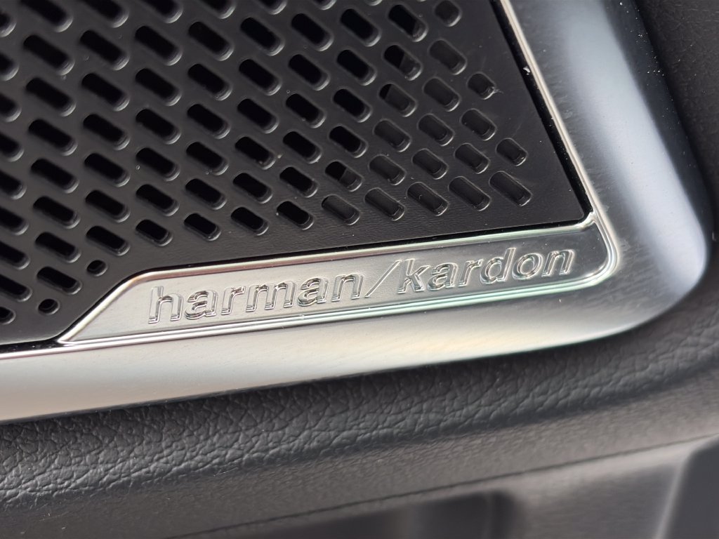 Used 2024 Kia Telluride SX Prestige w/ Towing Package AWD/4WD image 23