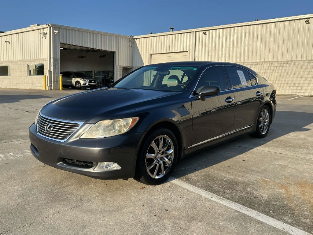 Used 2007 Lexus LS 460 L w/ Luxury Pkg RWD image 7