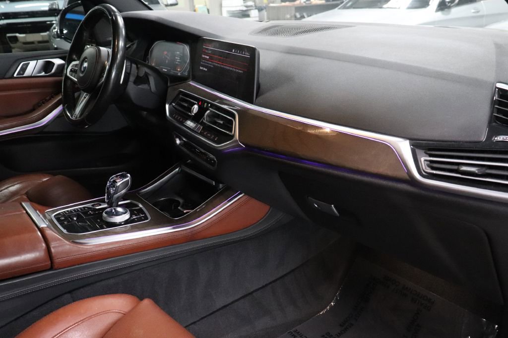 Used 2019 BMW X5 xDrive50i w/ M Sport Package image 26