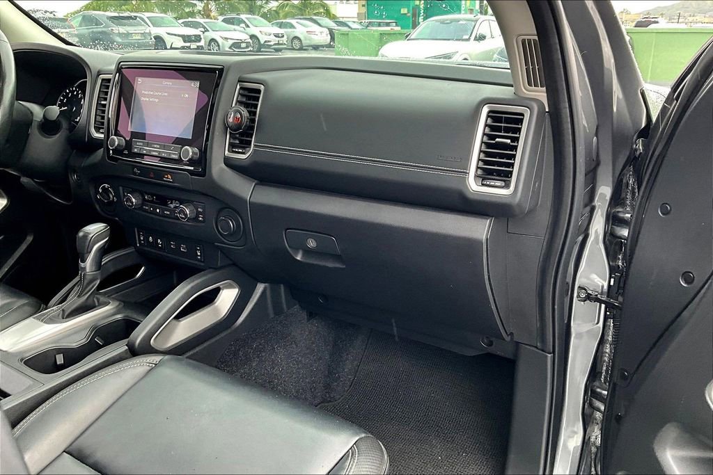 Used 2024 Nissan Frontier SL w/ Technology Package AWD/4WD image 16