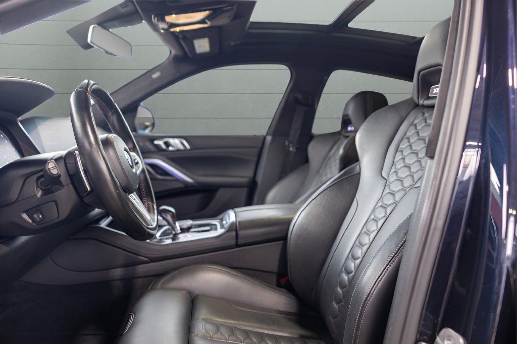 Used 2022 BMW X6 M w/ Executive Package AWD/4WD image 37