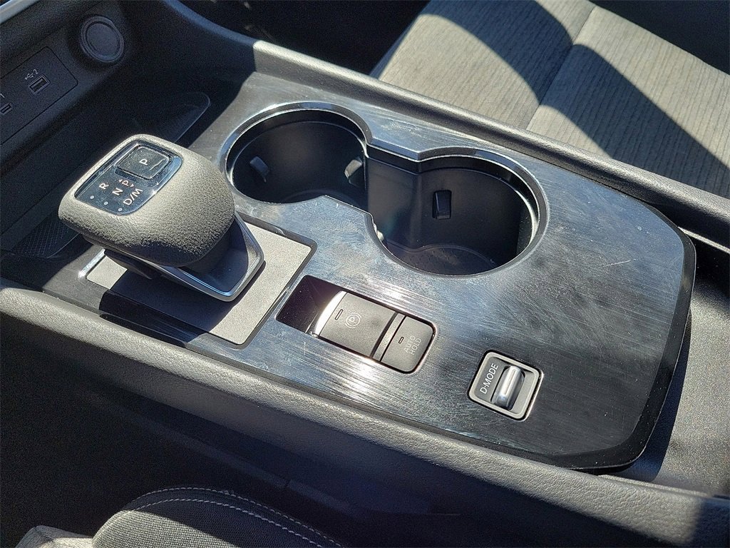 Used 2021 Nissan Rogue SV image 12