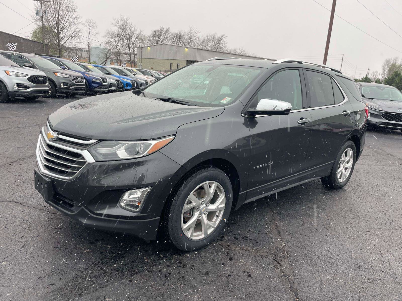 Used 2018 Chevrolet Equinox Premier FWD image 2
