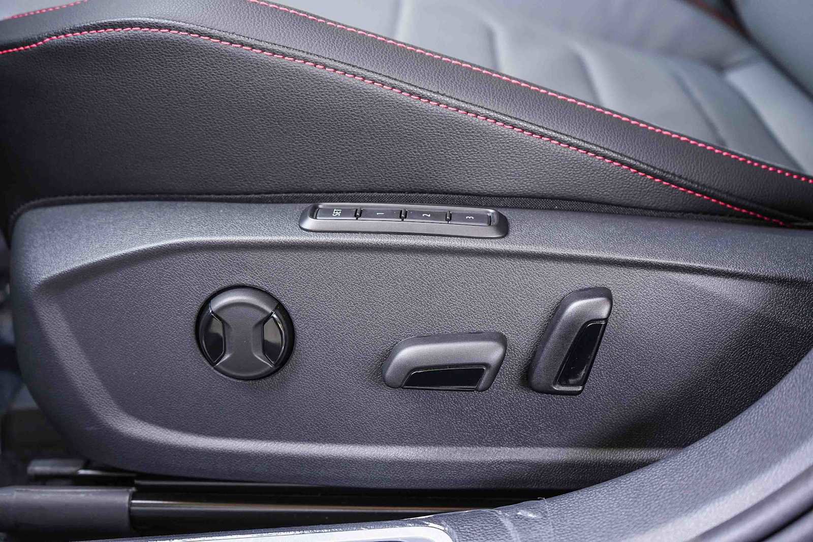 New 2026 Volkswagen Jetta GLI Autobahn FWD image 23