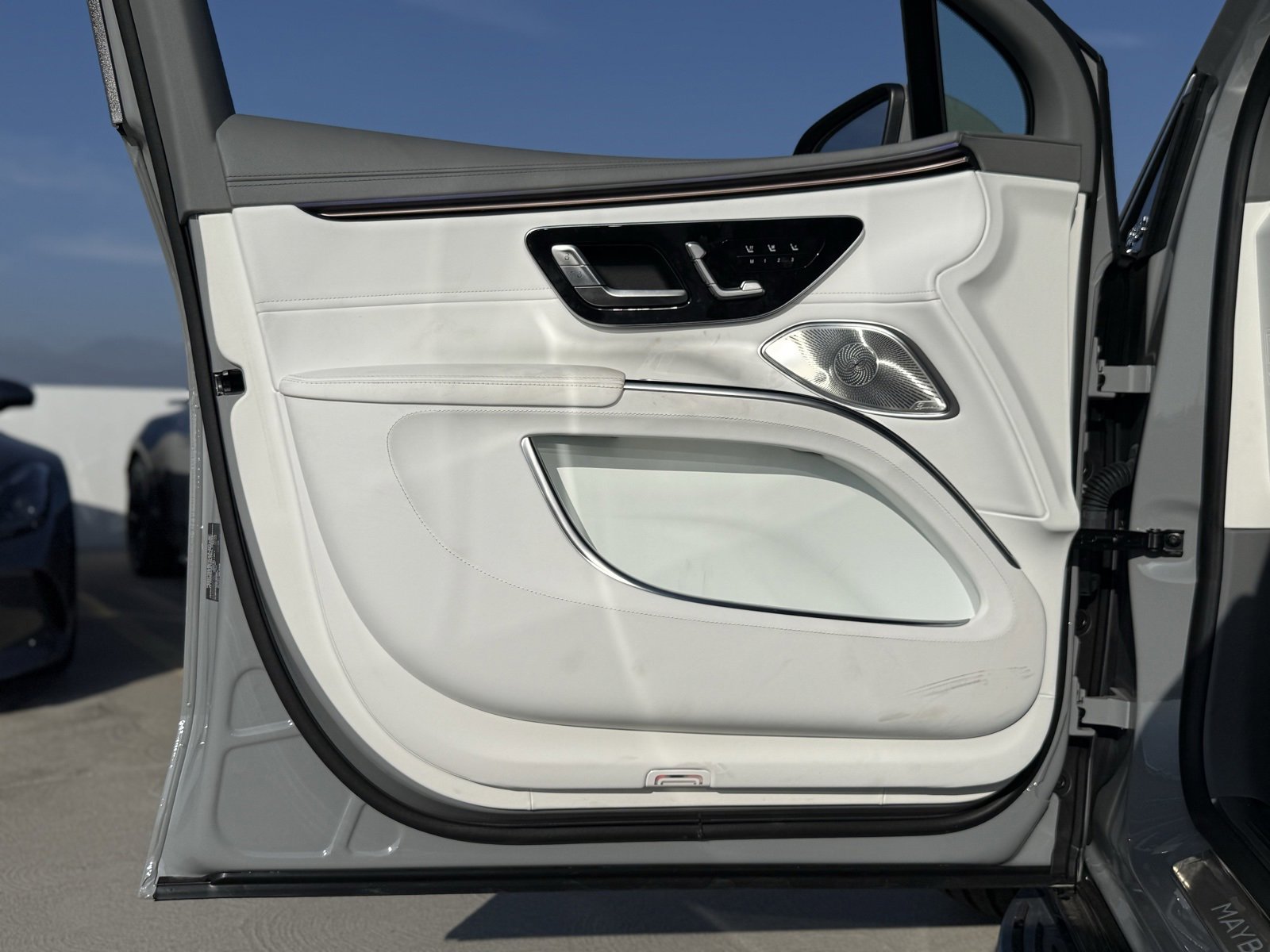 New 2025 Mercedes-Benz Maybach EQS 680 4MATIC image 13